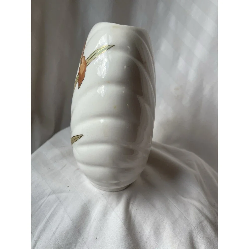 Fine China Ceramic Iris Floral Vase, White, Gold Trim, Japan, 5 in